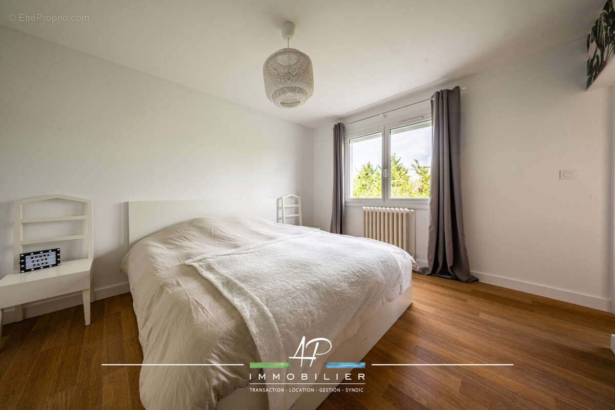 Maison à BELLENEUVE