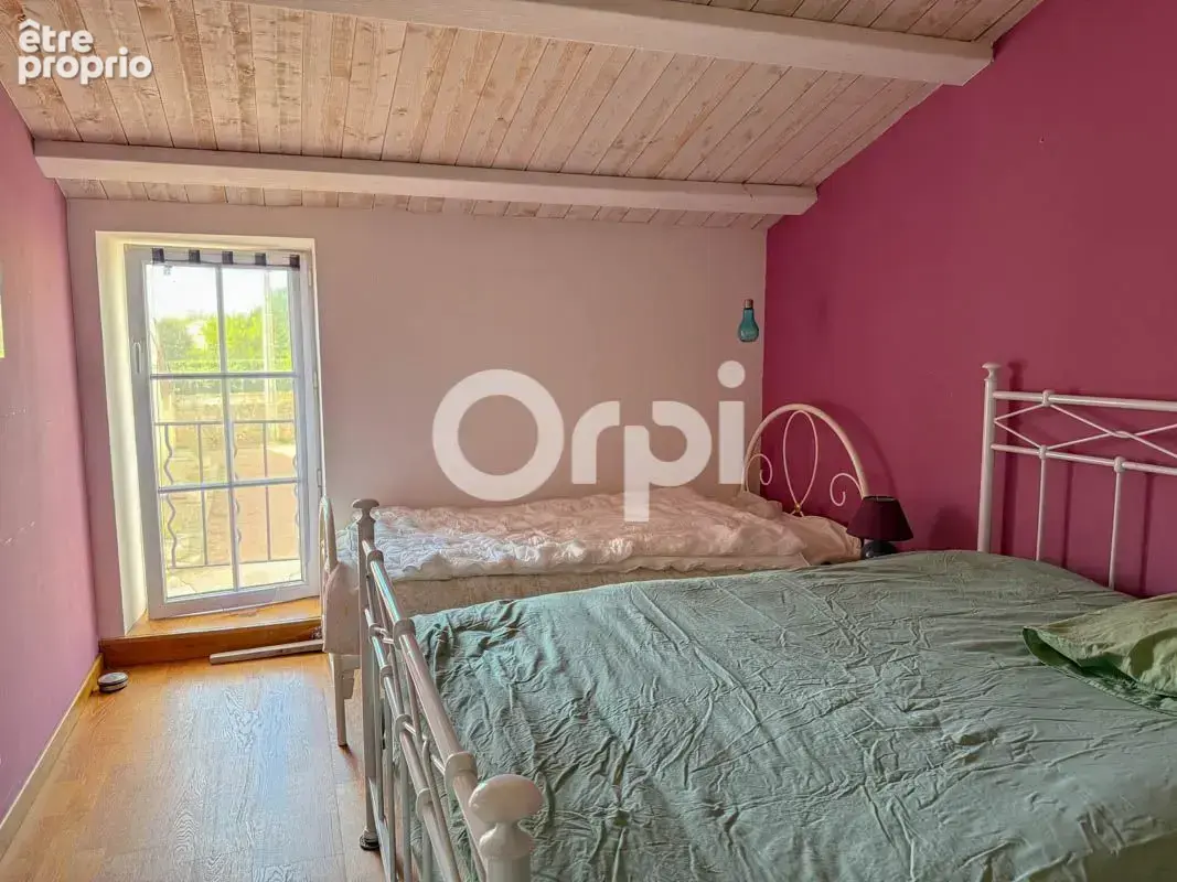 Maison charentaise en excellent état avec 60 m² de garage - photo 13