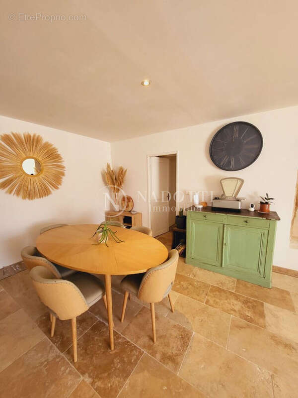 Maison à L&#039;ISLE-SUR-LA-SORGUE