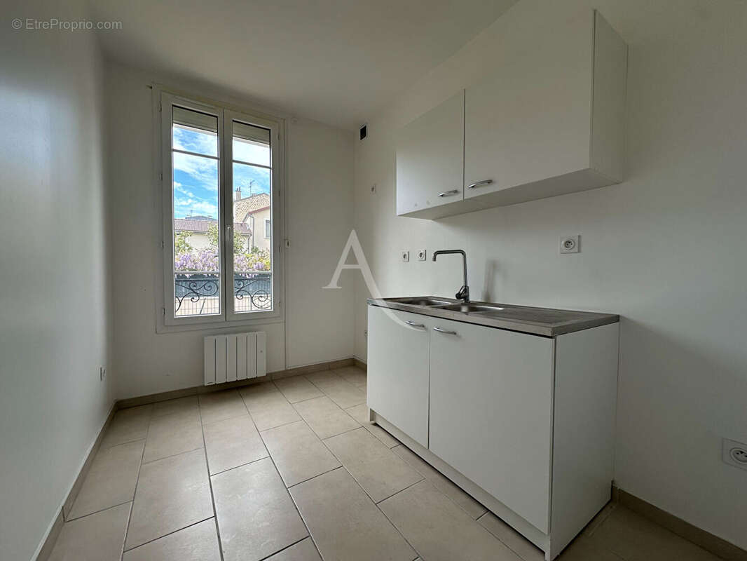 Maison à COURBEVOIE