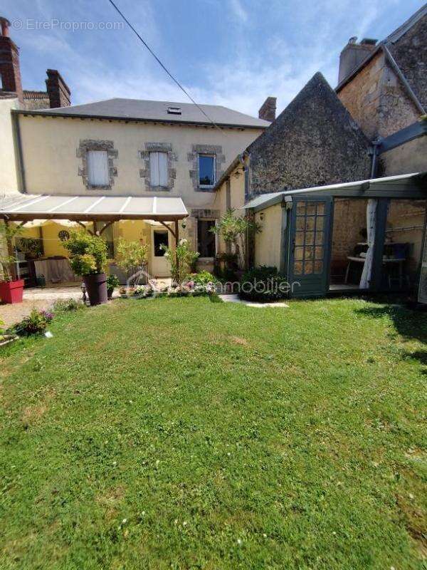 Maison familiale de 127 m² avec jardin et cour - photo 14