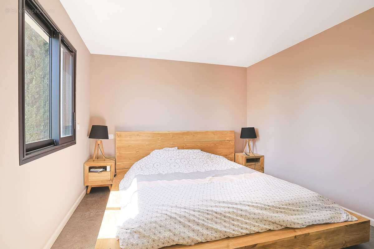 Maison à SOLLIES-PONT