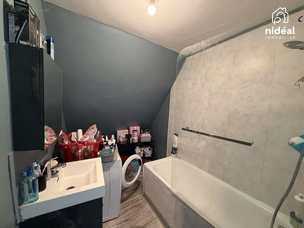 Maison 97 m² à Maubeuge  - photo 8