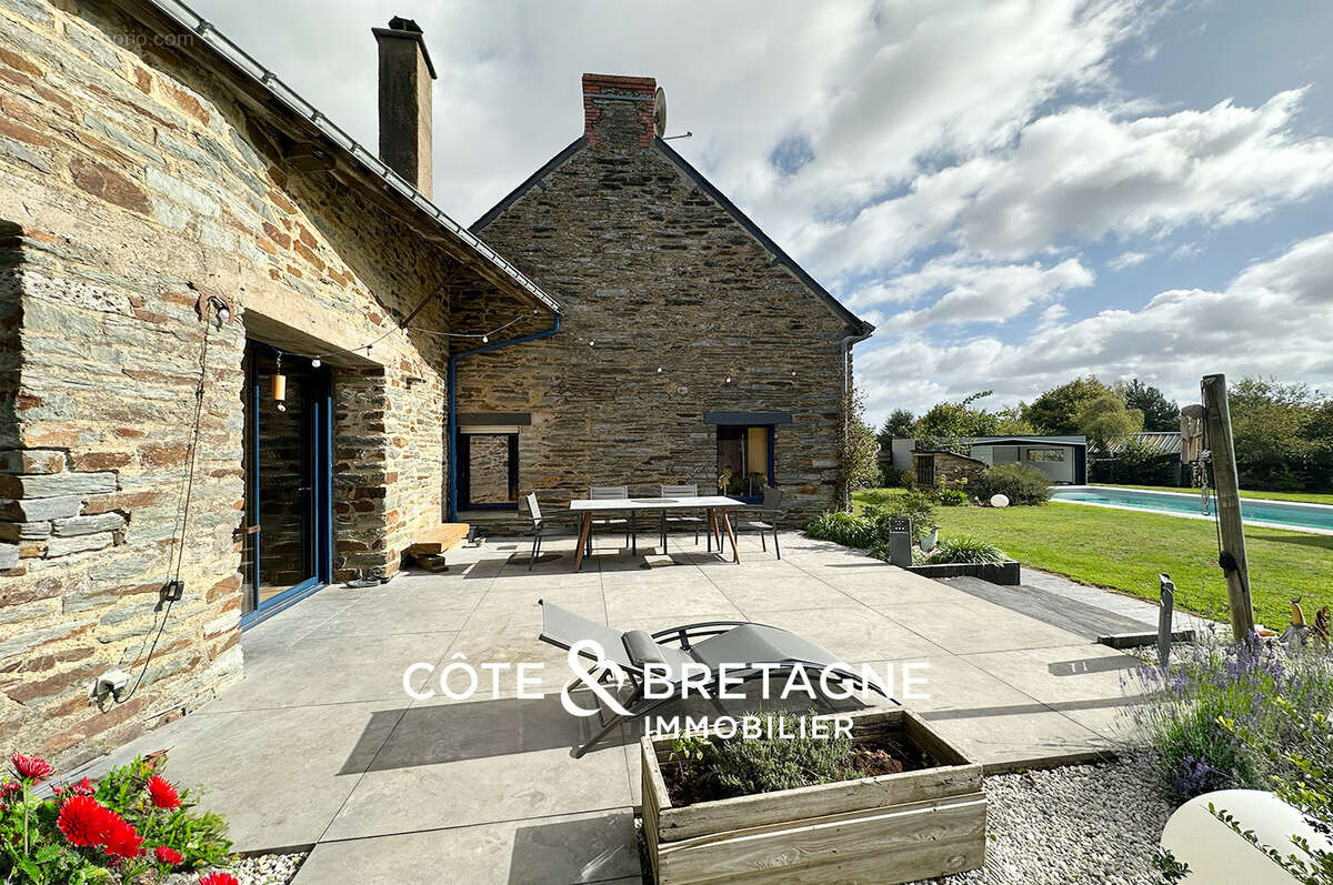 Maison à MALESTROIT