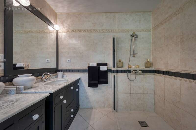 Maison à GARANCIERES