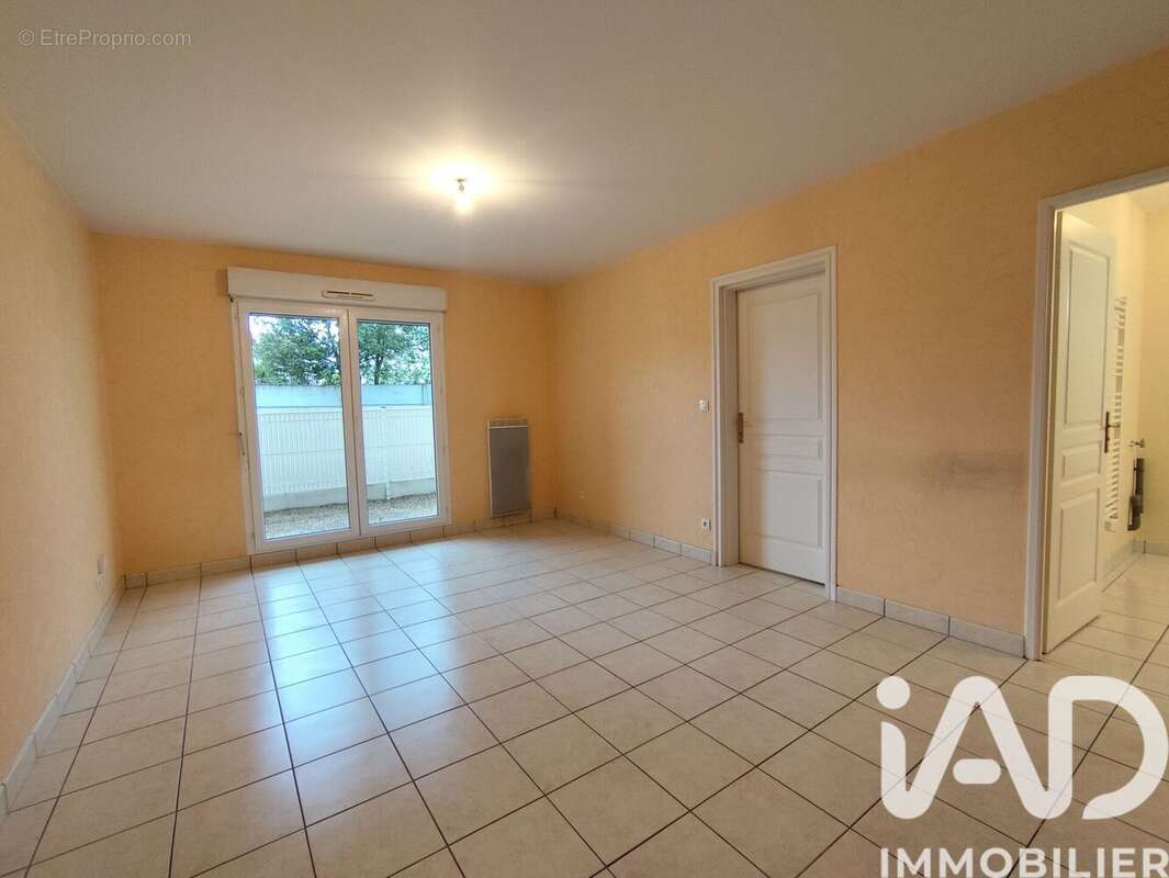Photo 6 - Appartement à FLEURY-LES-AUBRAIS