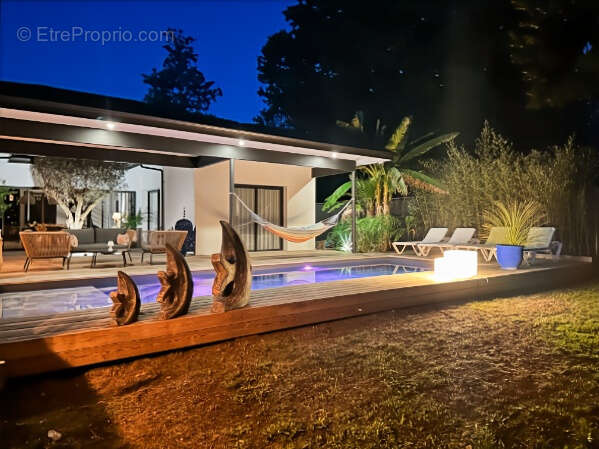 Villa contemporaine avec 5 chambres et piscine. - photo 38
