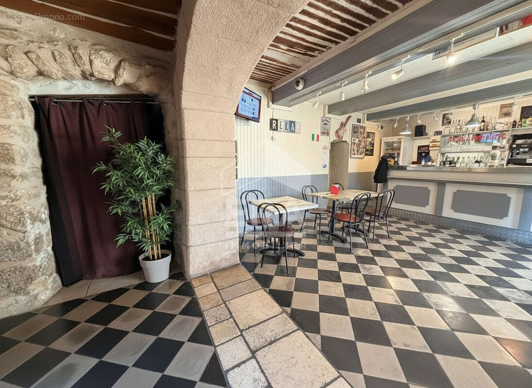 Autre à LANCON-PROVENCE