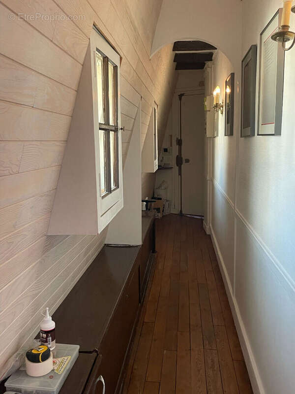 Appartement à PARIS-17E