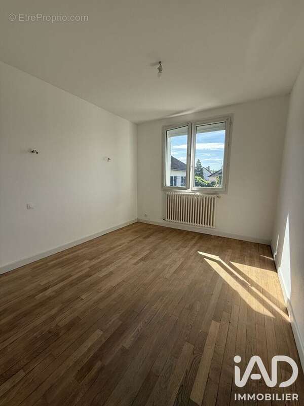 Maison 136 m² à Saint-Florent-Sur-Cher  - photo 6