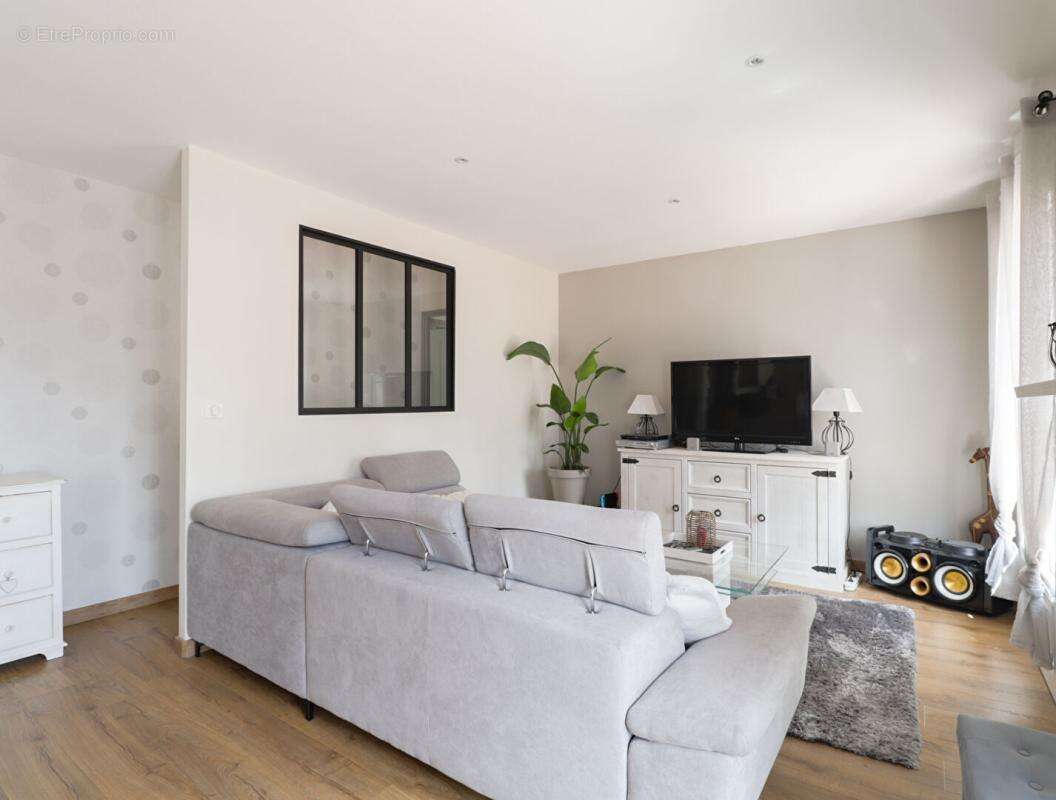 Maison à VIVIERS-LES-MONTAGNES