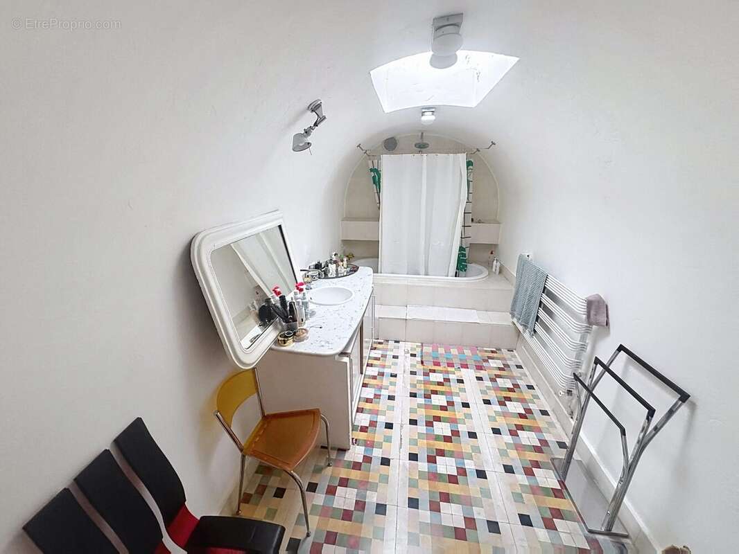 Appartement à PARIS-11E