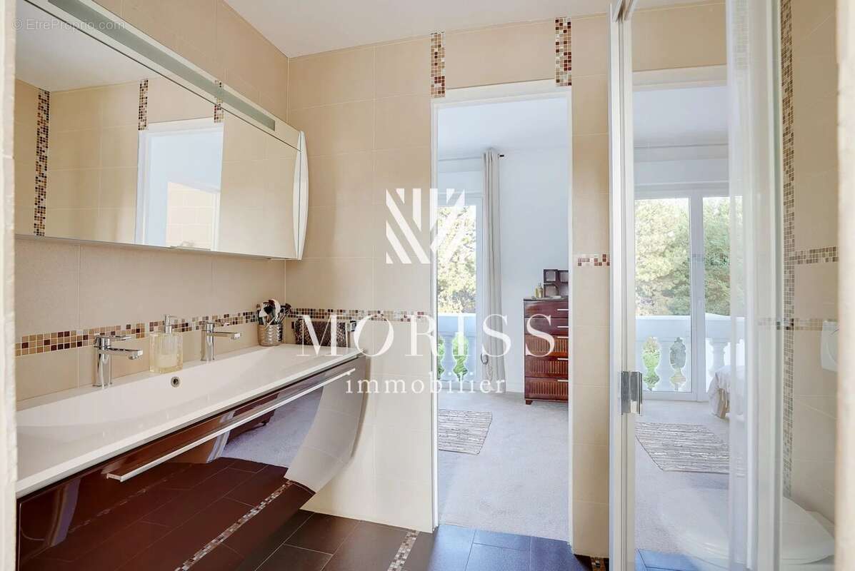 Maison à LE PERREUX-SUR-MARNE