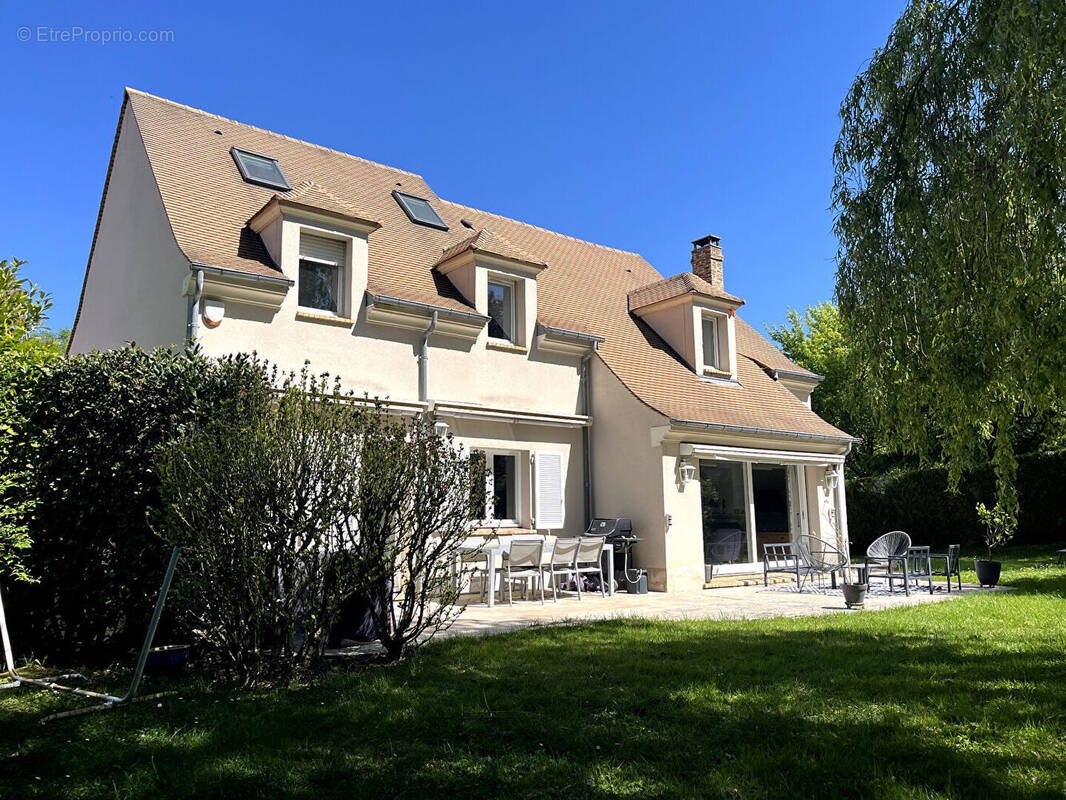 Maison à FEUCHEROLLES