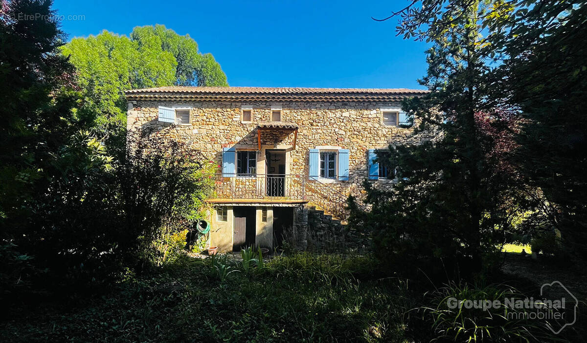 Maison à SAINT-JULIEN-DE-PEYROLAS