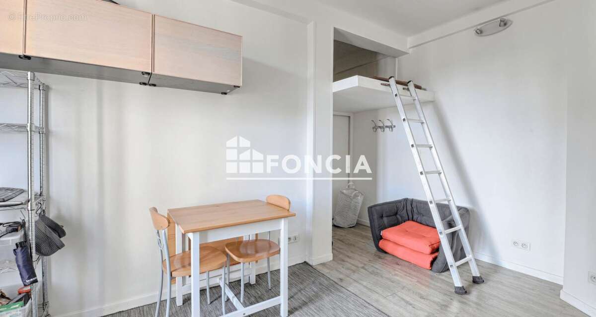 Appartement à PARIS-20E