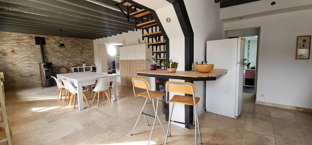 Maison à SAINT-LAURENT-DE-LIN