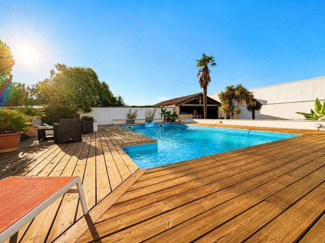 Aytré – ensemble immobilier à vocation professionnelle avec maison d’habitation - photo 2