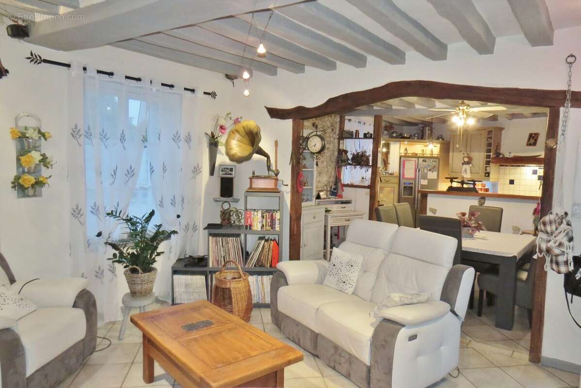 Maison à PACY-SUR-EURE