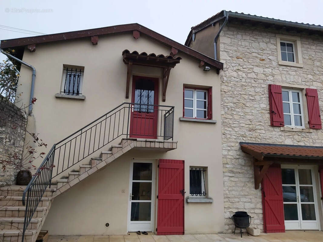 Maison à LUCENAY