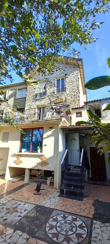 10 minutes rer, immeuble de 4 appartements - photo 3