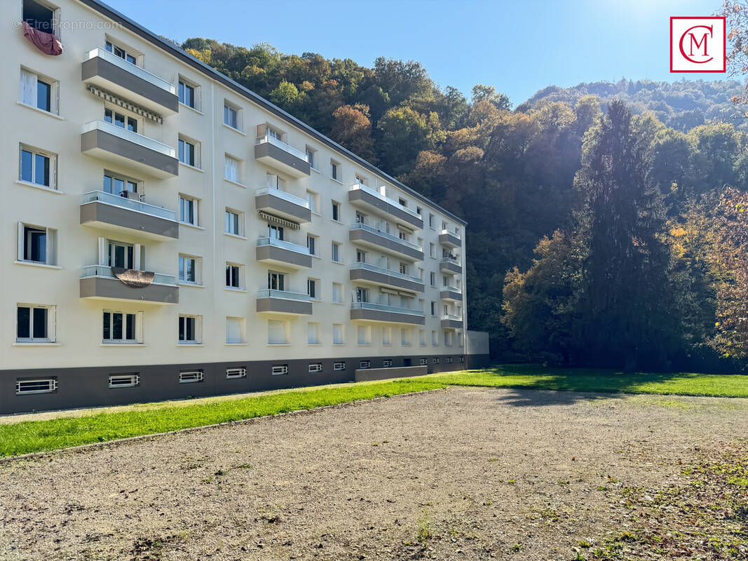 Appartement à DOMENE