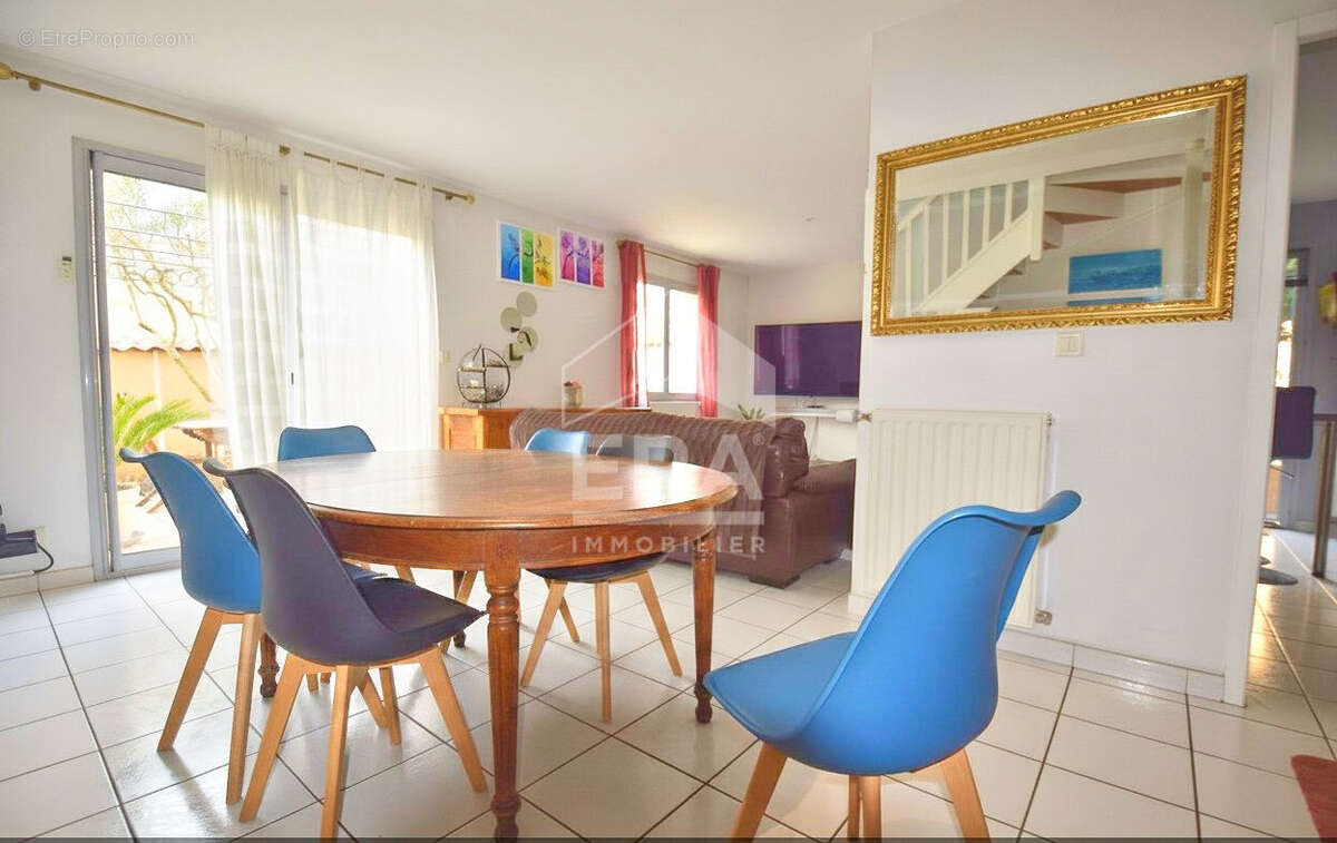 Appartement à MORANCE