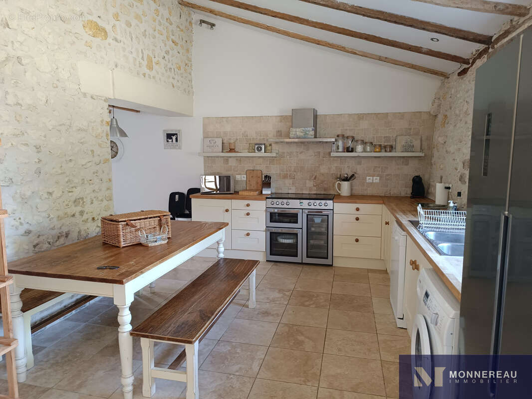 Maison à MORTAGNE-SUR-GIRONDE