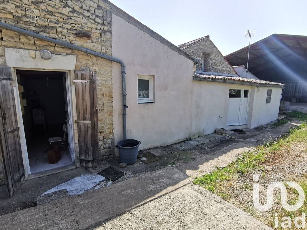 Photo 1 - Maison à ANDILLY