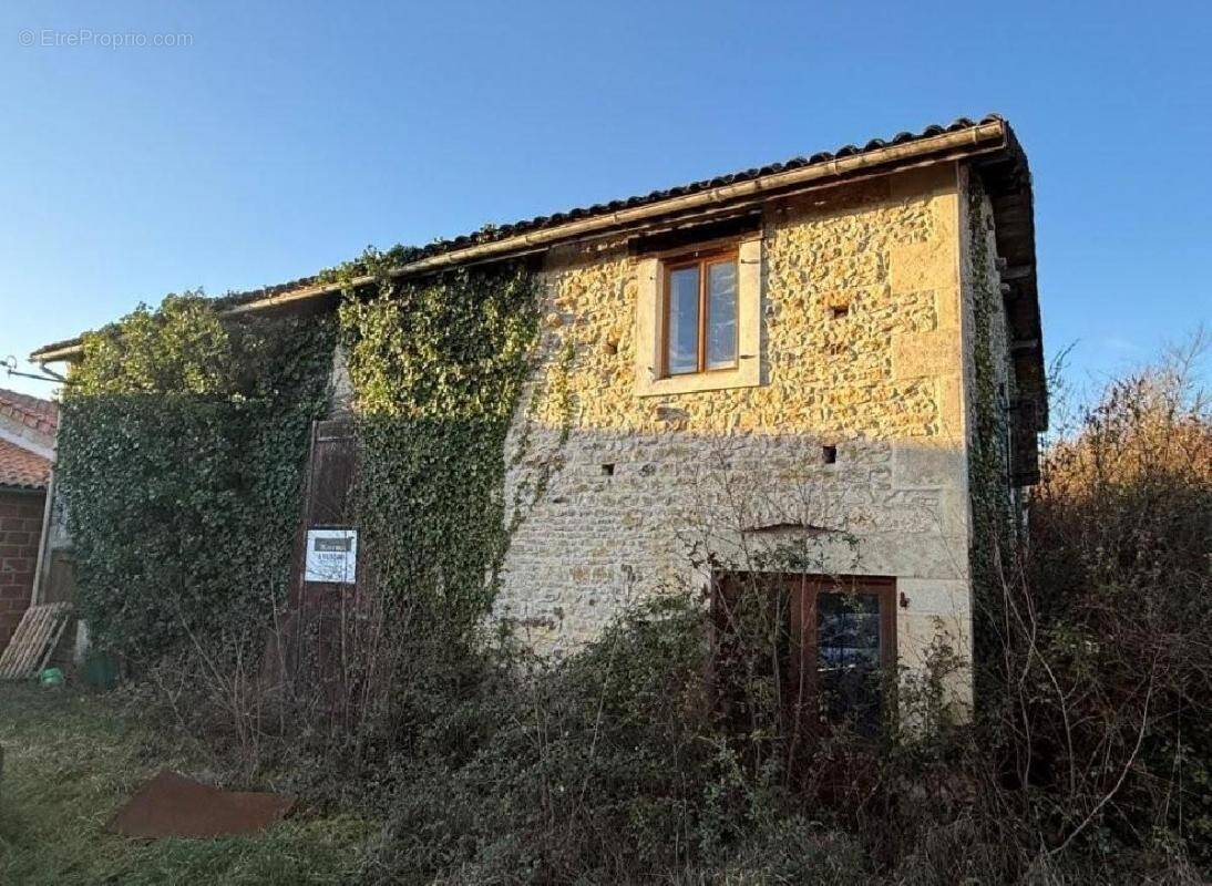 Maison à VERTEUIL-SUR-CHARENTE