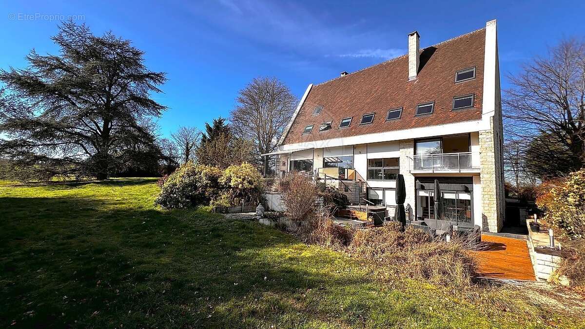 Maison à LONGPONT