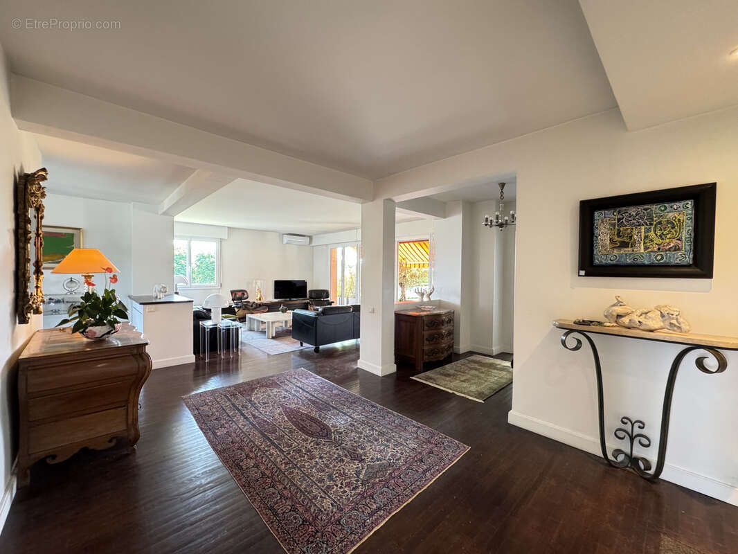 Appartement à SAINT-MAUR-DES-FOSSES