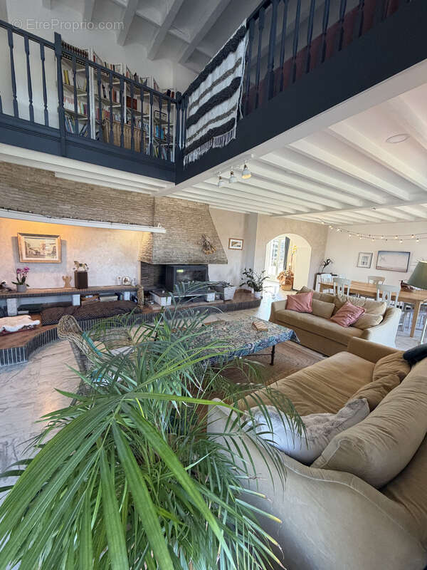 Maison à MONTROND-LES-BAINS