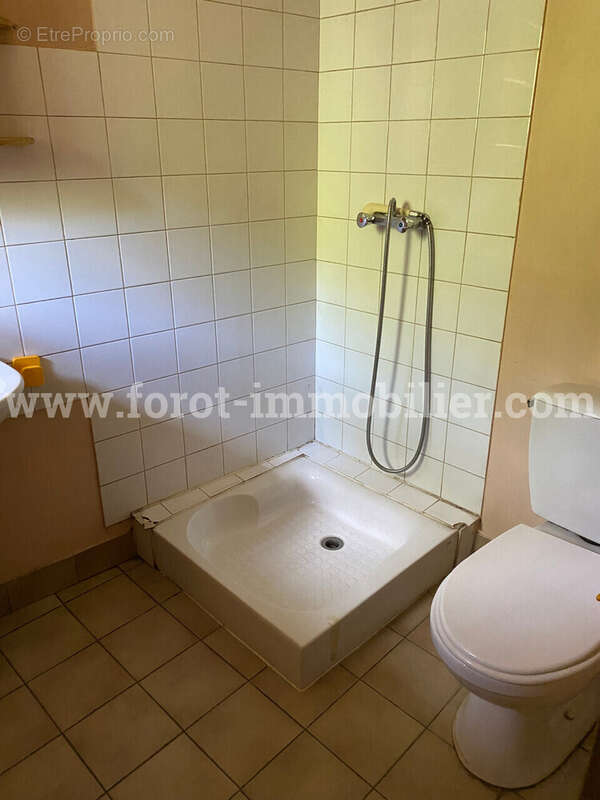 Maison à SAINT-CIERGE-SOUS-LE-CHEYLARD