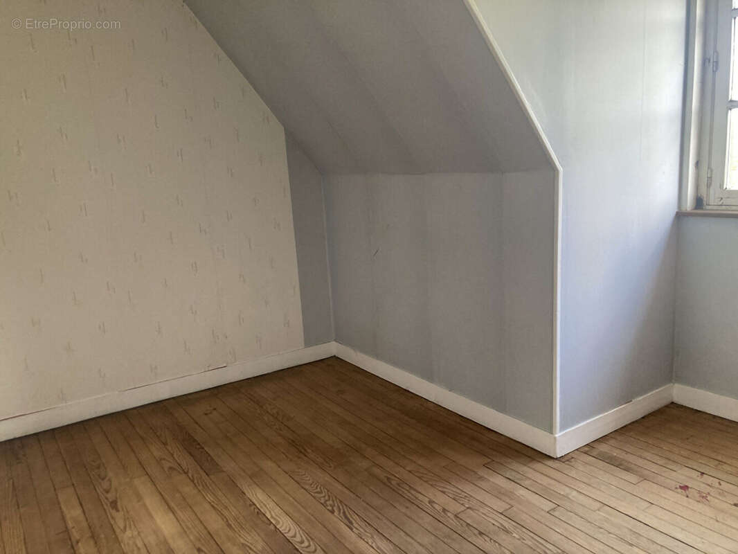 Maison à CONDE-SUR-NOIREAU