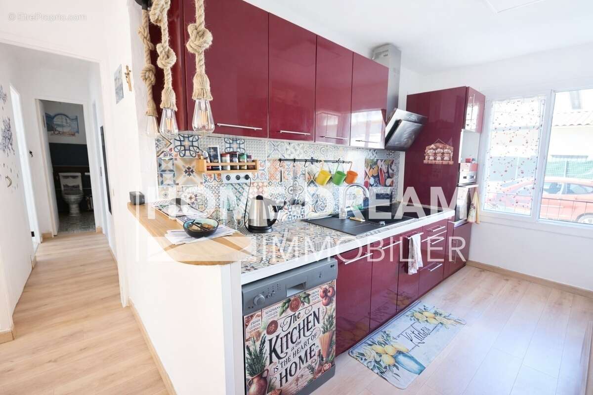 Appartement à SIX-FOURS-LES-PLAGES