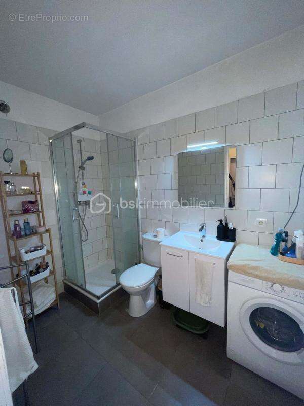 Appartement à MARSEILLE-5E