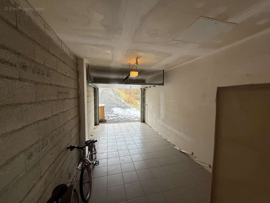 Maison à SAINT-JULIEN-CHAPTEUIL