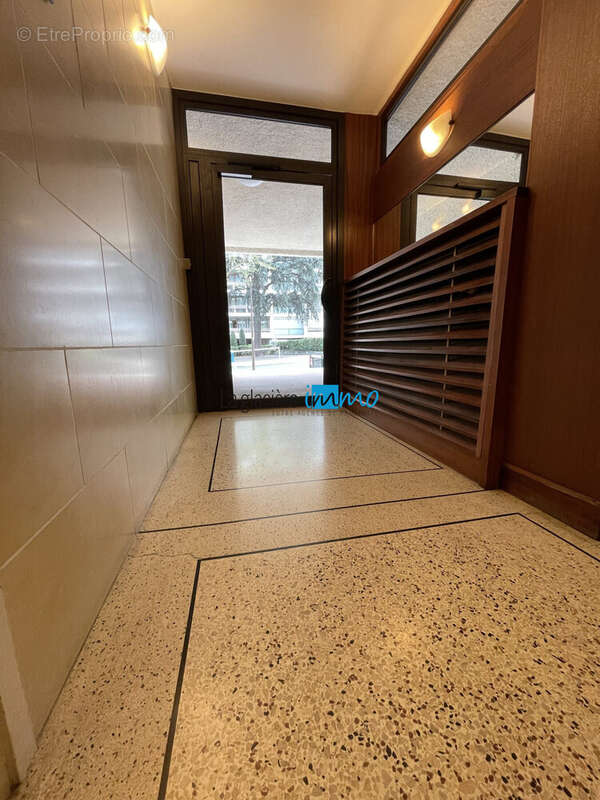 Hall résidence - Appartement à CHAMALIERES