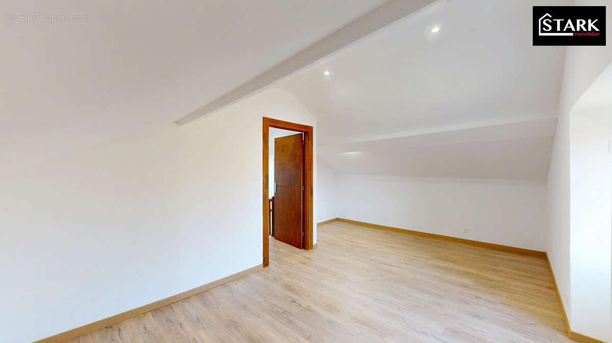 Maison à CHATENOIS-LES-FORGES