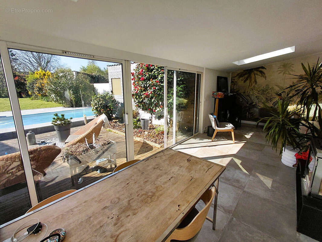 Maison à SAINTE-LUCE-SUR-LOIRE