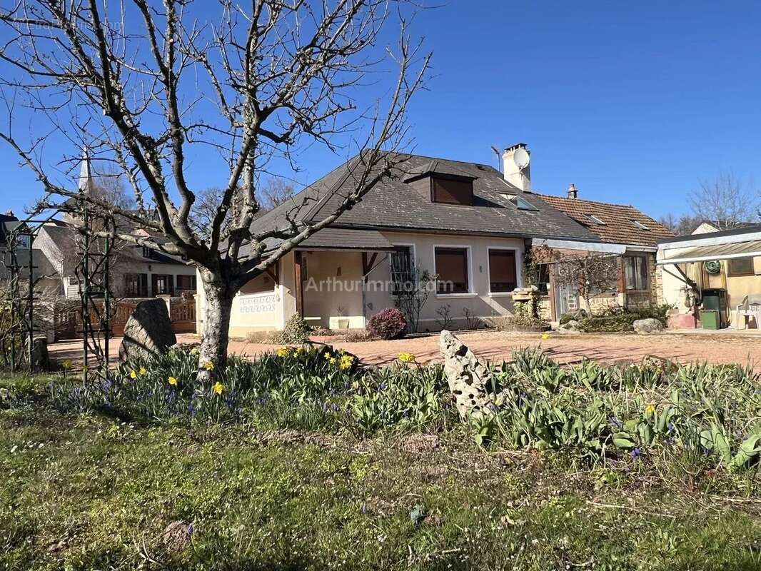 Maison à ALLIGNY-EN-MORVAN