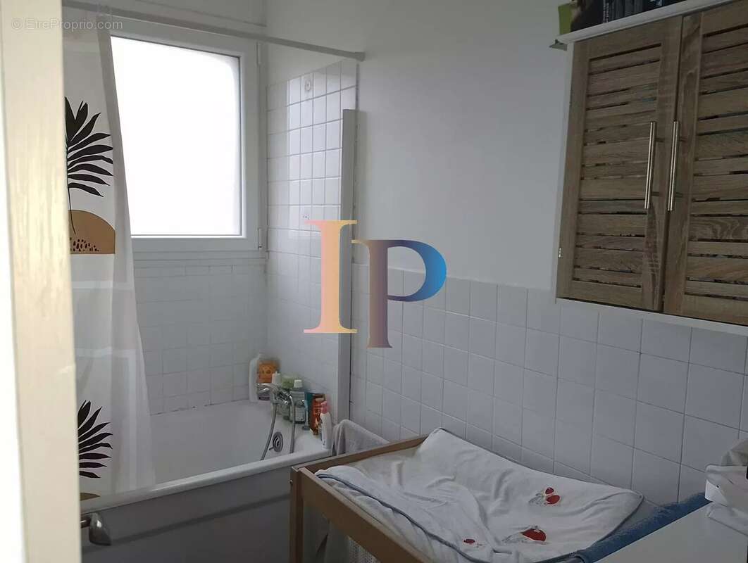 Maison à LA CLAYETTE