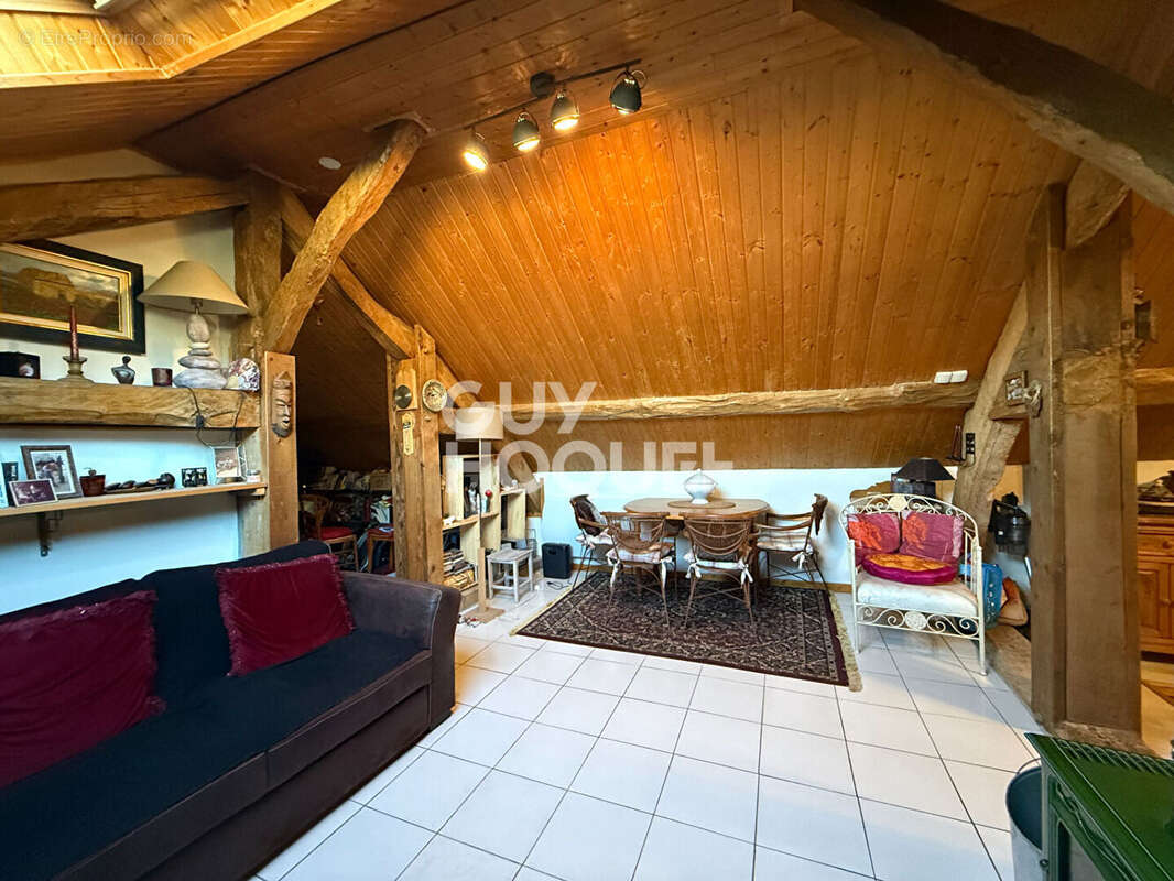 Maison à GRESY-SUR-AIX