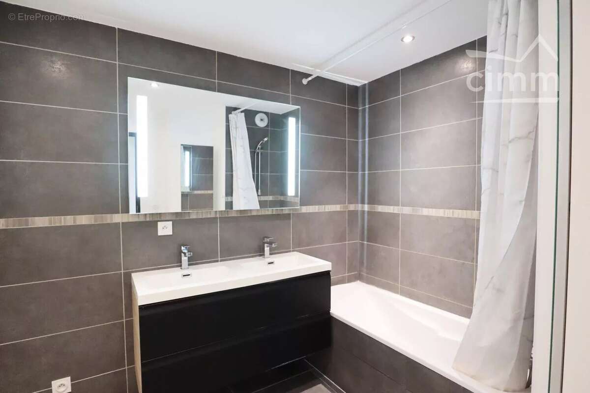 Appartement à SAINT-MARTIN-LE-VINOUX