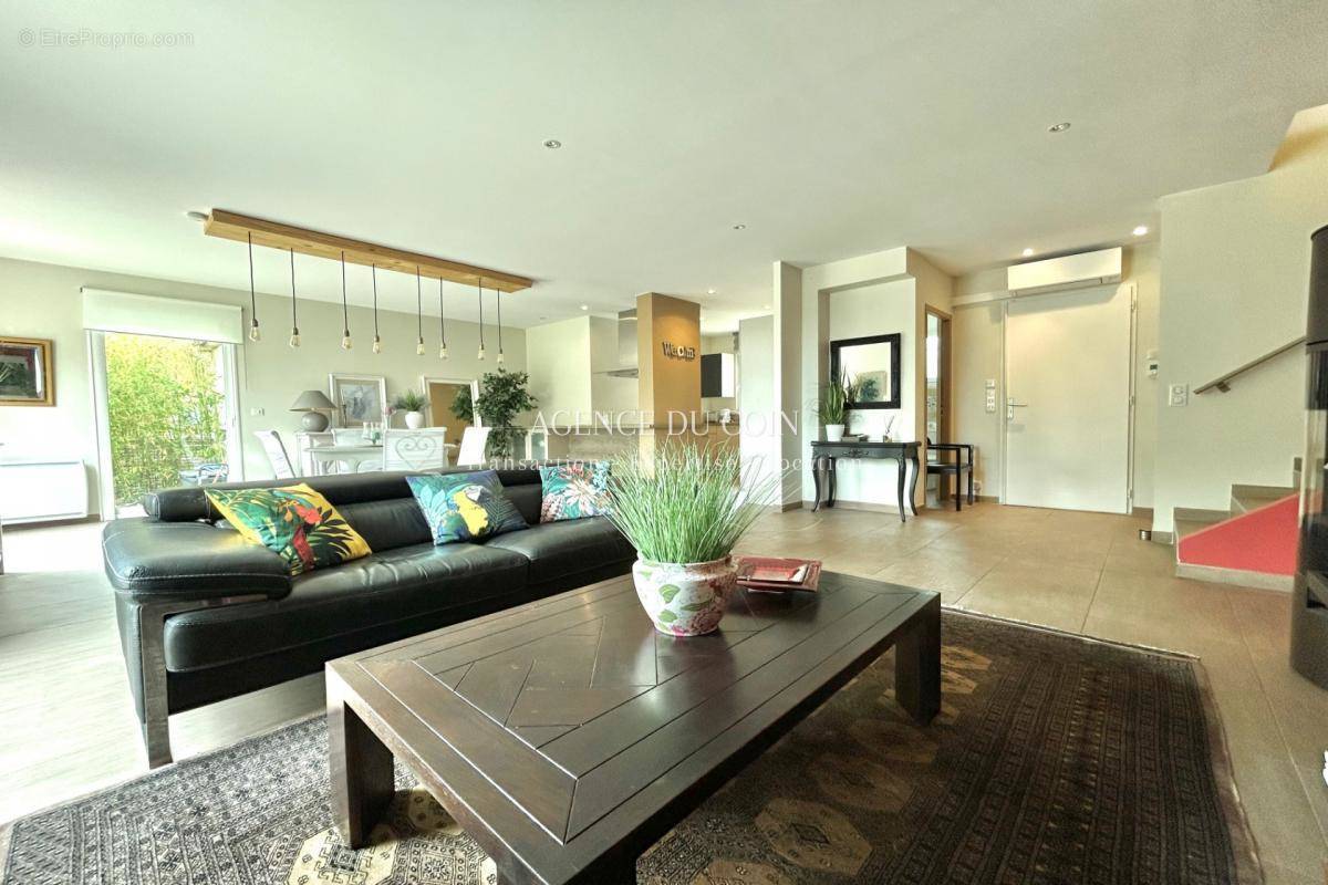 Maison à FIGANIERES