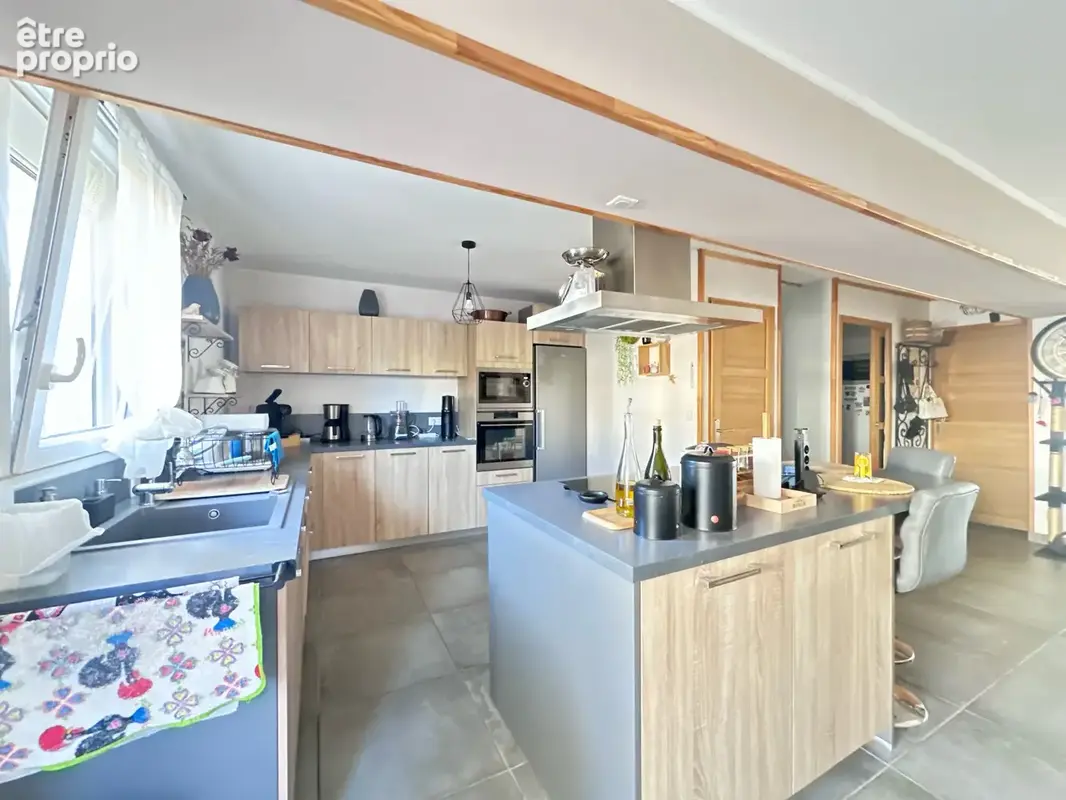 Maison - 100m2 habitables - 3 chambres - garage - jardin - piscine - 42300 - photo 3