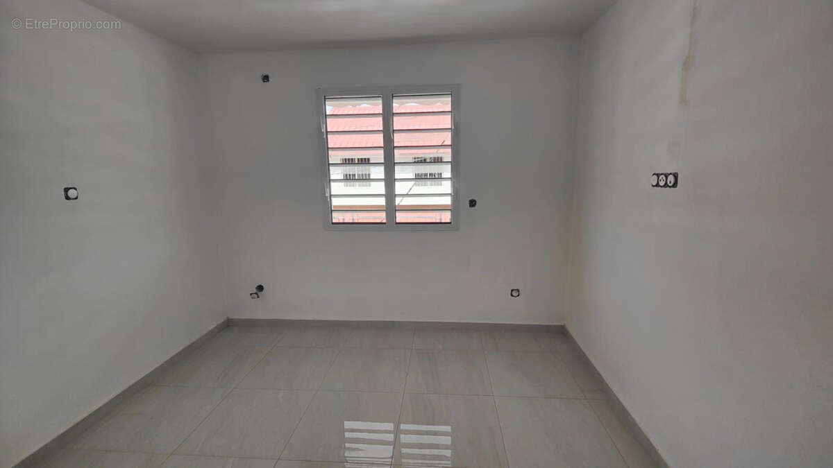 Immeuble neuf de 2 étages à vendre CAYENNE (973) - photo 3