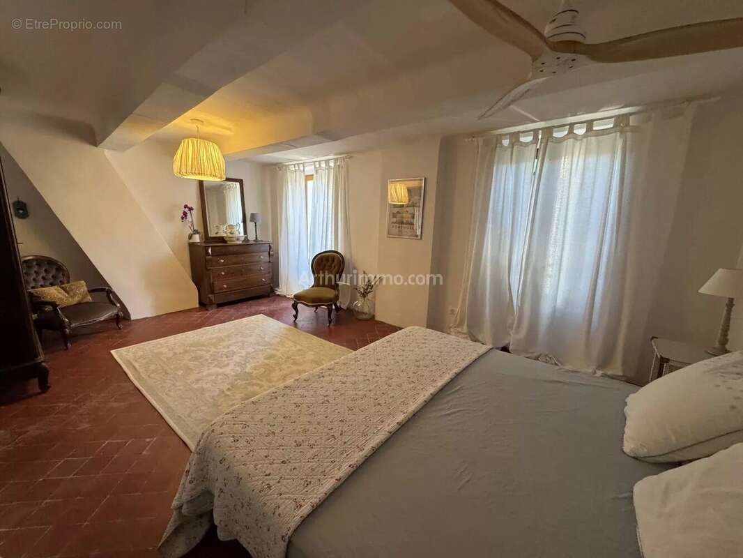 Maison à VILLENEUVE