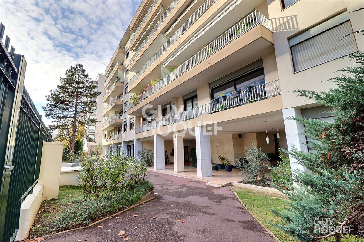 Appartement à RUEIL-MALMAISON